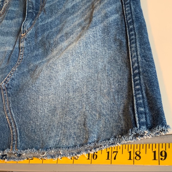 ABERCROMBIE & FITCH Denim jean cut-off skirt (about Size 6 or 24) - Picture 8 of 13